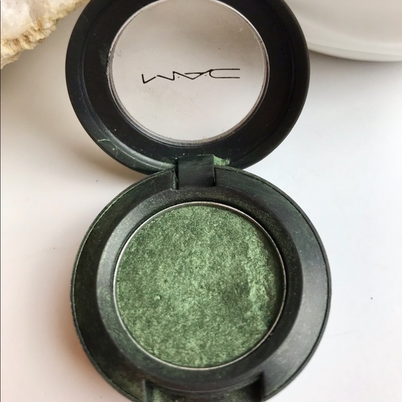 MAC “Humid” eyeshadow - Picture 3 of 4